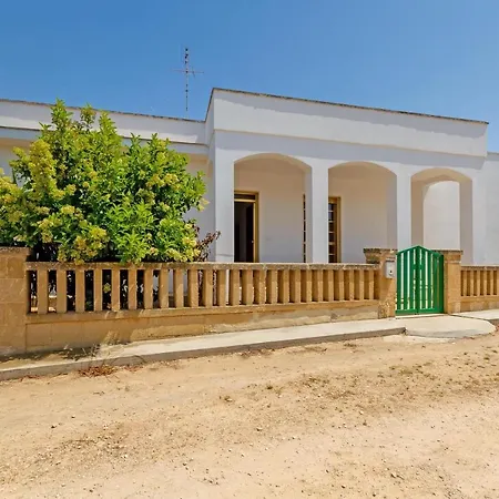 Villa Sole By Barbarhouse Holiday home Marina di Mancaversa